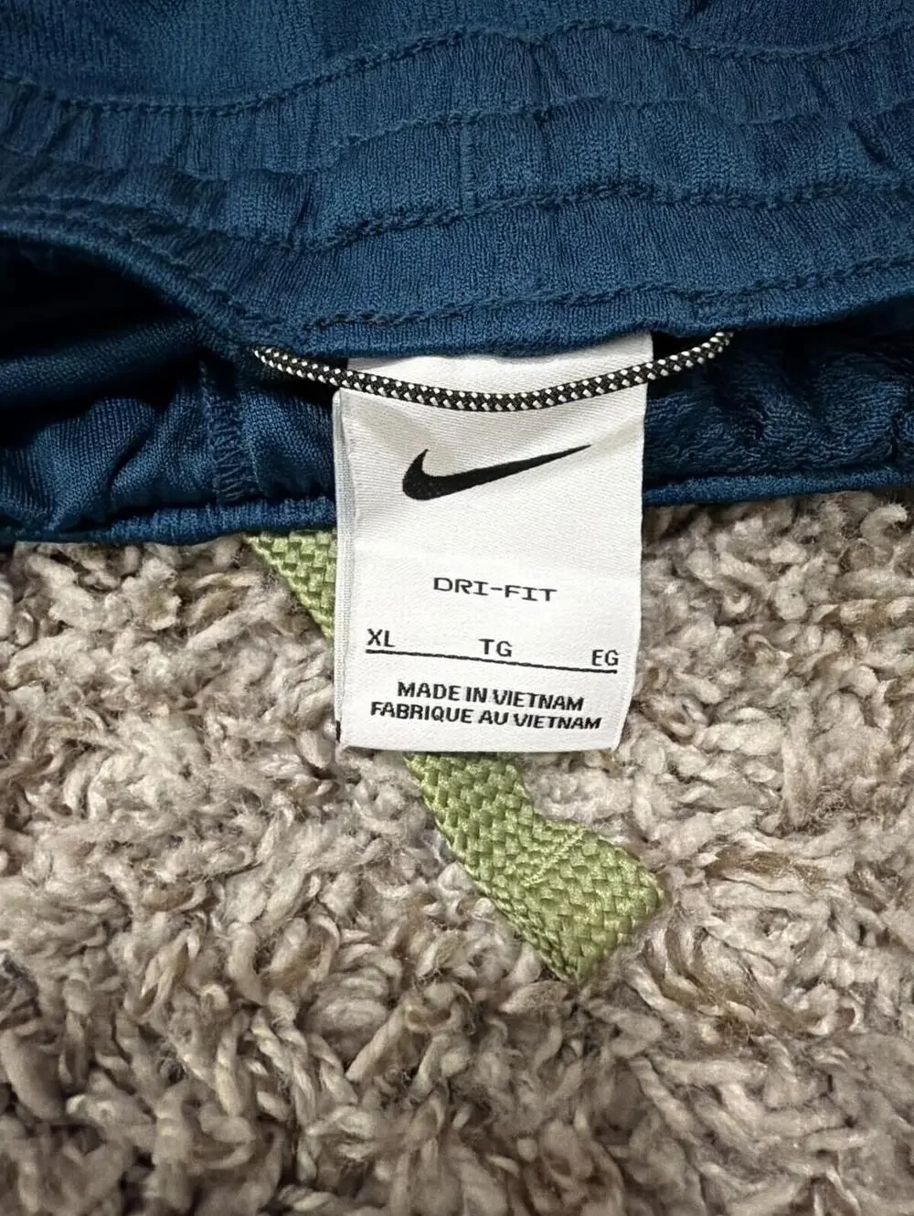 Nike Boys Dri-FIT Athletic Shorts XL